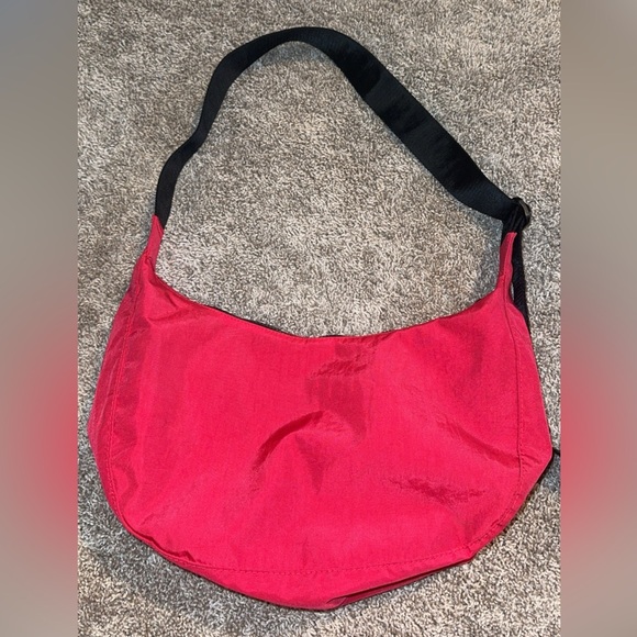 BAGGU Handbags - Baggu Medium Nylon Crescent Bag 37.5” strap